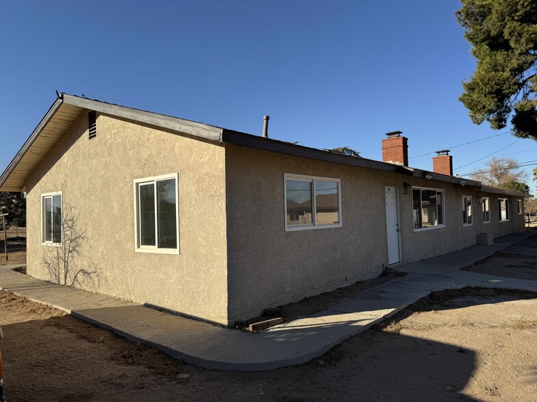 16012-16020 Juniper St, Hesperia, CA à louer - Photo du bâtiment - Image 3 de 8