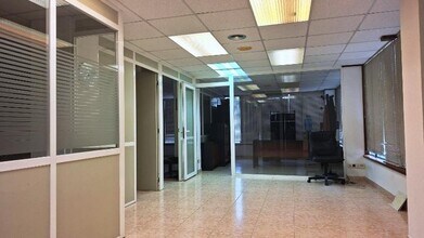 Office in Reus, Tarragona for lease Interior Photo- Image 2 of 7