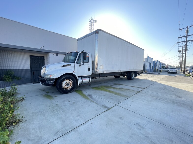 11700 Anabel Ave, Garden Grove, CA à vendre - Photo du bâtiment - Image 2 de 7