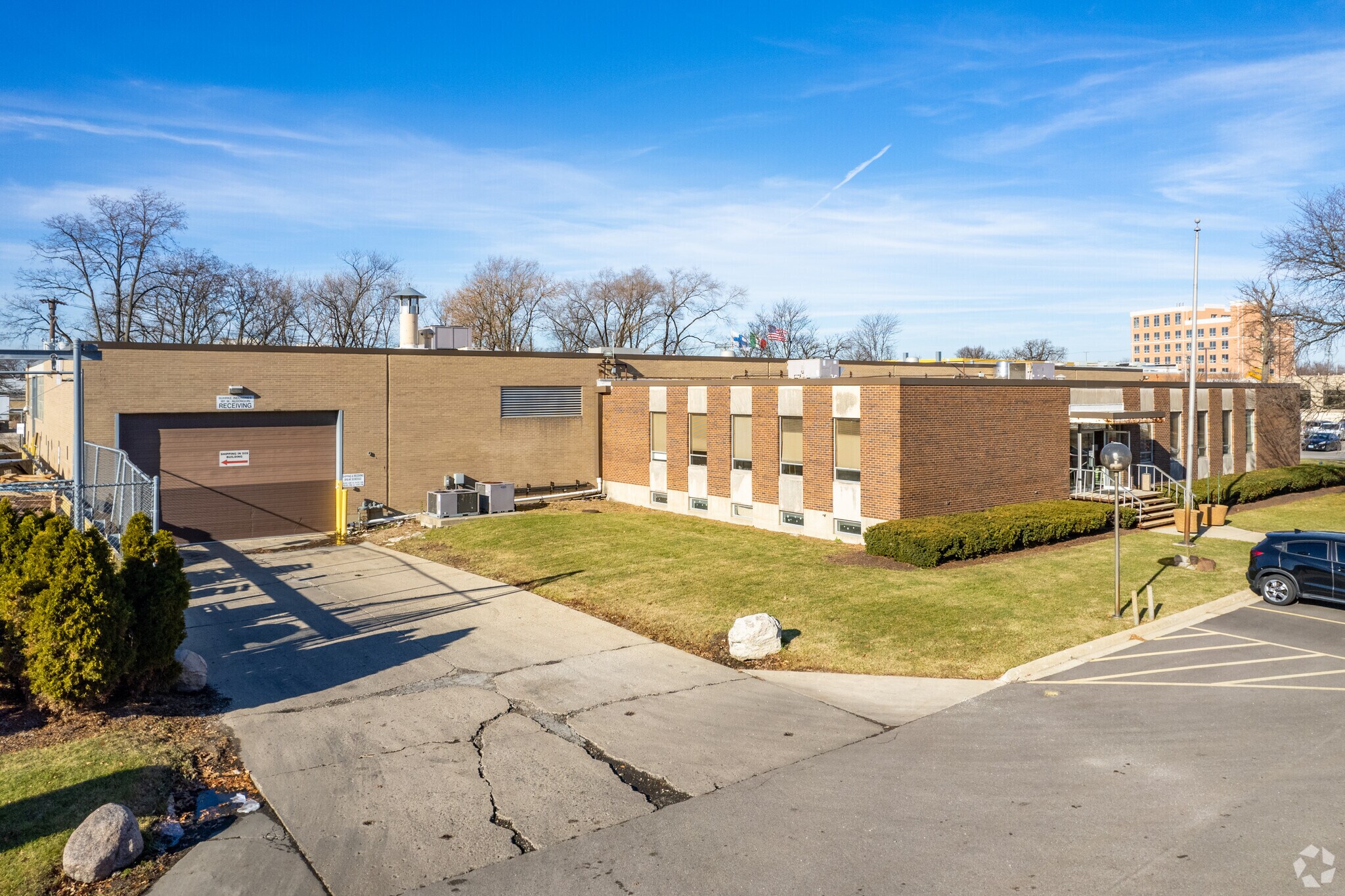511 W Algonquin Rd, Arlington Heights, IL for sale Primary Photo- Image 1 of 5
