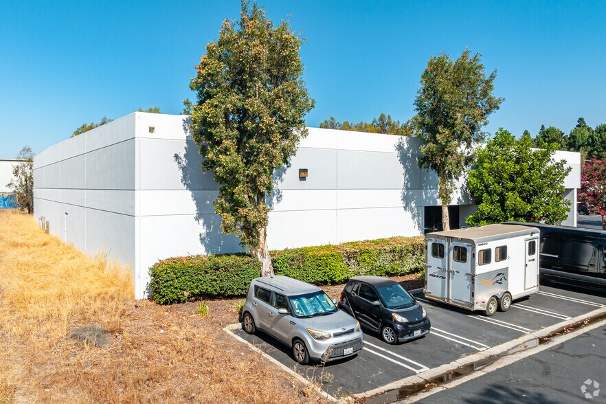 9017 Arrow Route, Rancho Cucamonga, CA for sale - Primary Photo - Image 1 of 4