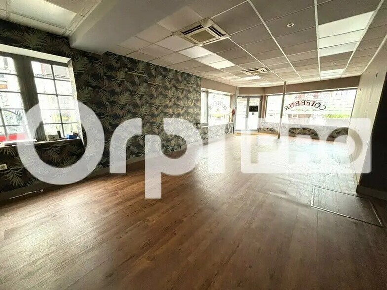 Flex in Beauvais for sale - Interior Photo - Image 2 of 14