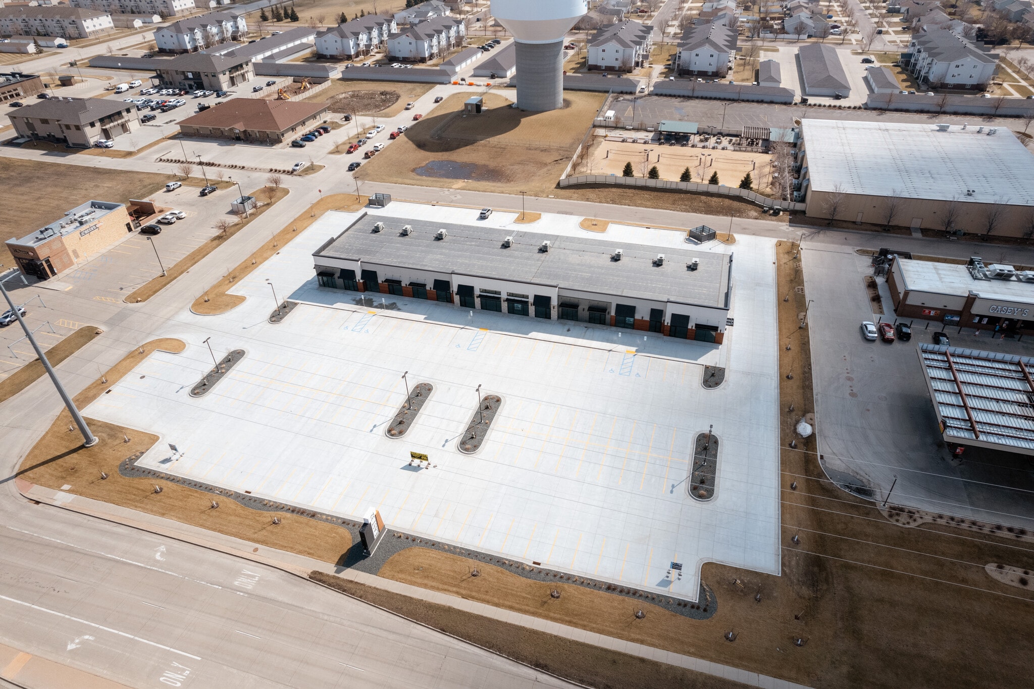 4266 32nd Ave S, Fargo, ND for lease Building Photo- Image 1 of 9