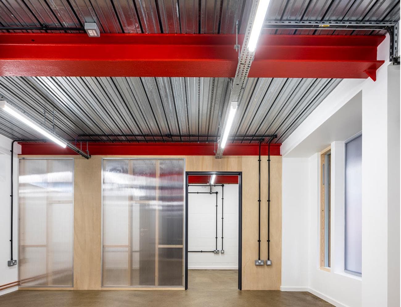 384 Abbott Rd, London for lease Interior Photo- Image 1 of 5