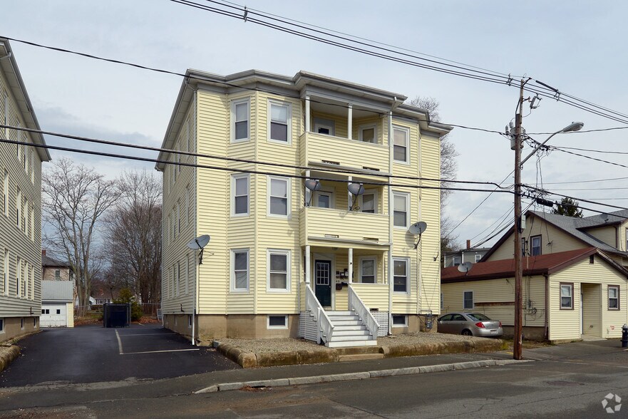 30 Bellevue Ave, Brockton, MA à vendre - Photo principale - Image 1 de 5