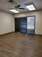 215 Dalton Dr, DeSoto, TX à louer Photo intérieure- Image 2 de 2
