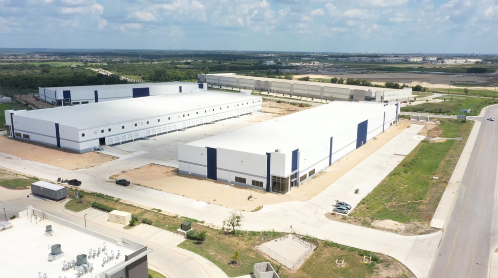 1225 Fortuna Rd, San Marcos, TX for lease - Building Photo - Image 2 of 9