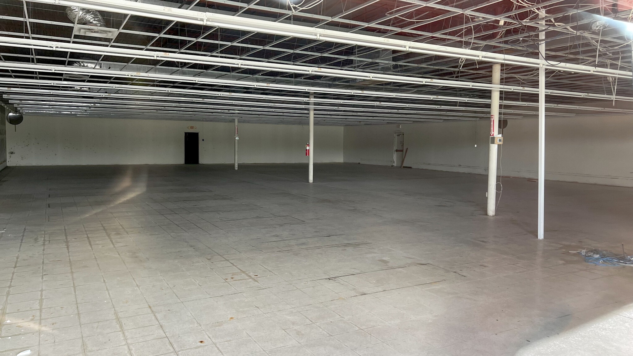 741-851 3rd Ave, Jasper, IN for lease Interior Photo- Image 1 of 1