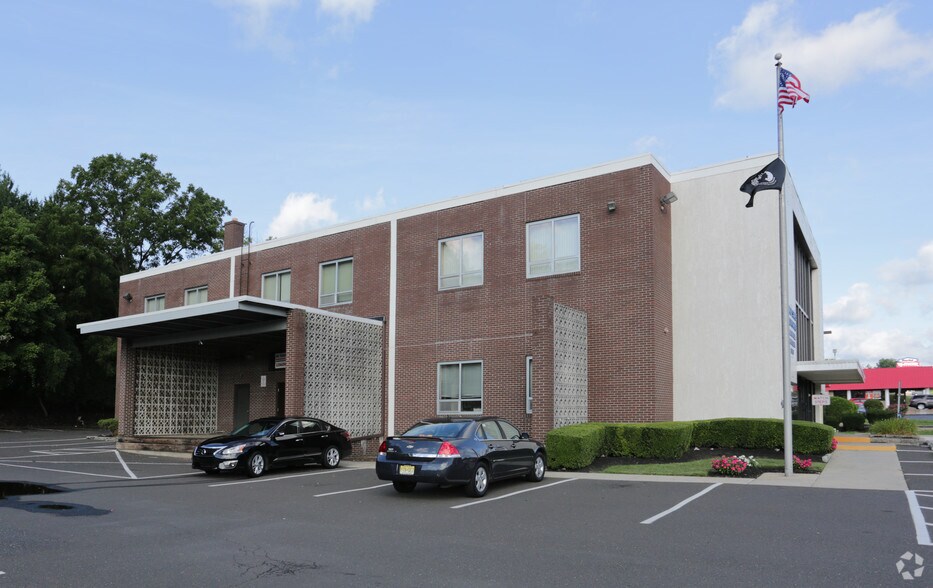 275 E Street Rd, Feasterville, PA à vendre - Photo du bâtiment - Image 3 de 7