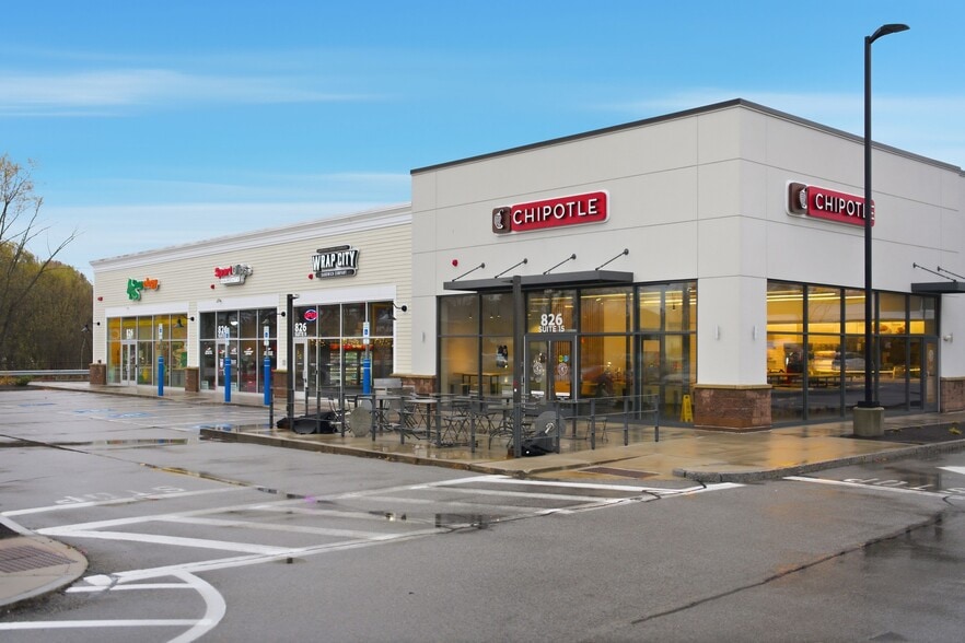 836 Central Ave, Dover, NH à louer - Photo du bâtiment - Image 3 de 9