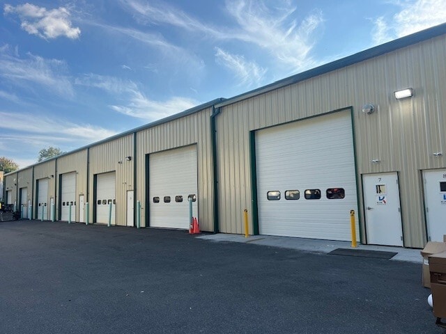 5 Morse Rd, Oxford, CT for lease - Building Photo - Image 2 of 3