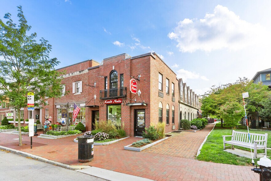 1842-1844 Massachusetts Ave, Lexington, MA à louer - Photo du bâtiment - Image 3 de 8