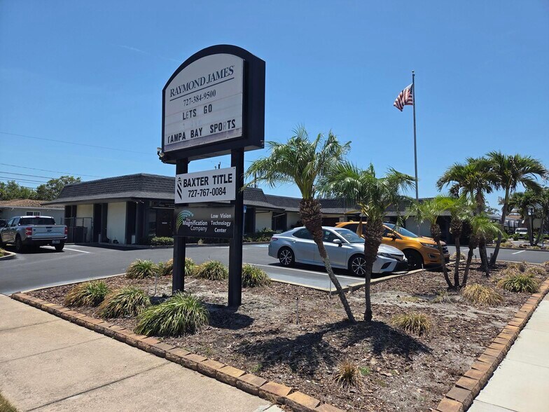 6500-6514 Central Ave, Saint Petersburg, FL à vendre - Photo du bâtiment - Image 2 de 51