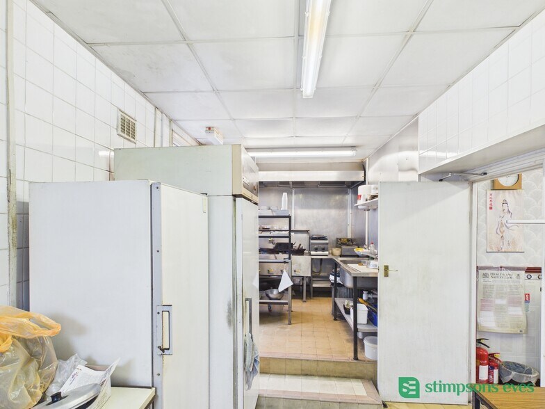 58-58A High St, Clapham à vendre - Photo du bâtiment - Image 3 de 5