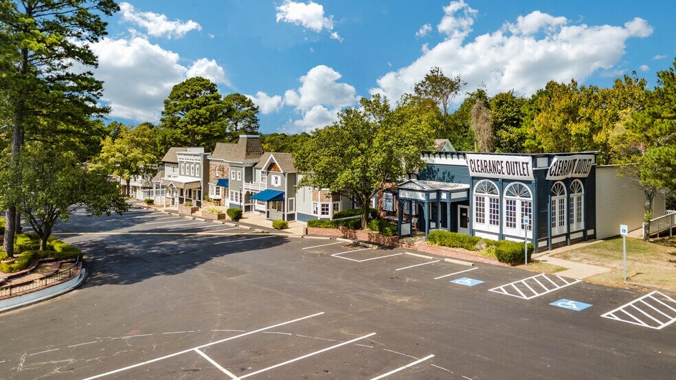 508-516 Village Cir, Eureka Springs, AR à louer - Photo du bâtiment - Image 3 de 7