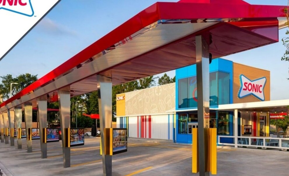 929 W Springfield Rd, Taylorville, IL à vendre Photo du bâtiment- Image 1 de 4