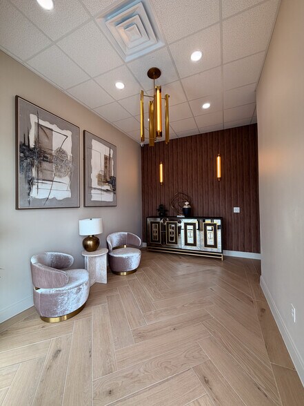 2006 N 10th St, McAllen, TX à louer - Photo du bâtiment - Image 3 de 14