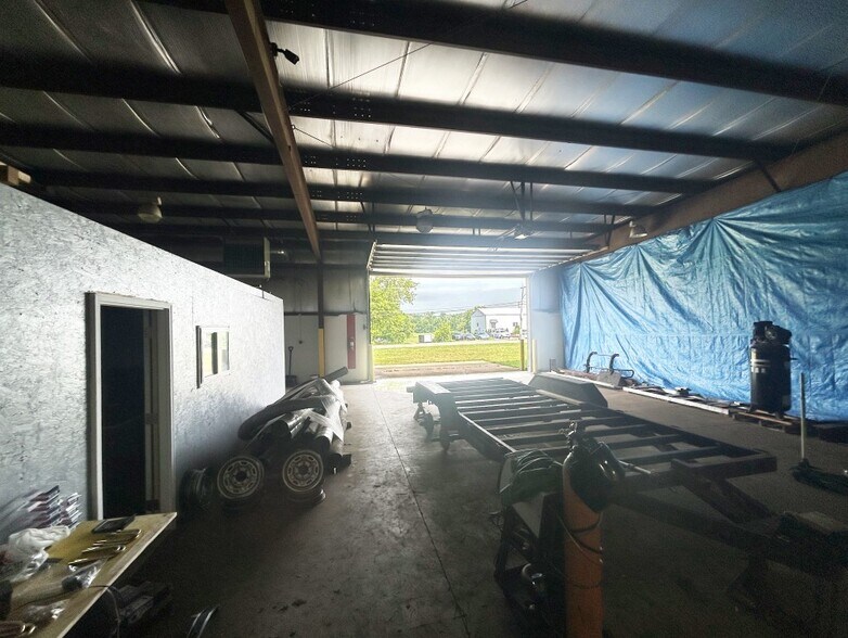 312 Portland Rd, Waterloo, WI à louer - Photo du bâtiment - Image 2 de 9