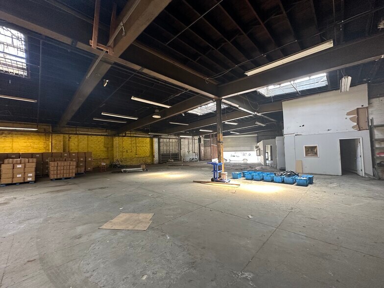 677 Frelinghuysen ave, Newark, NJ à louer - Photo intérieure - Image 2 de 8