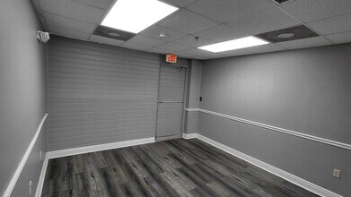 21113 Johnson St, Pembroke Pines, FL à louer Photo intérieure- Image 2 de 4