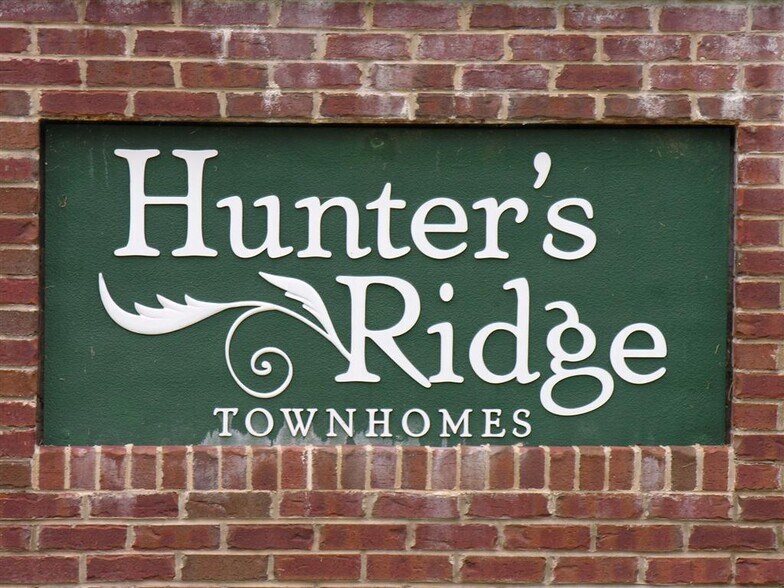 Hunters Ridge portefeuille de 4 propriétés à vendre sur LoopNet.ca - Photo du bâtiment - Image 2 de 35