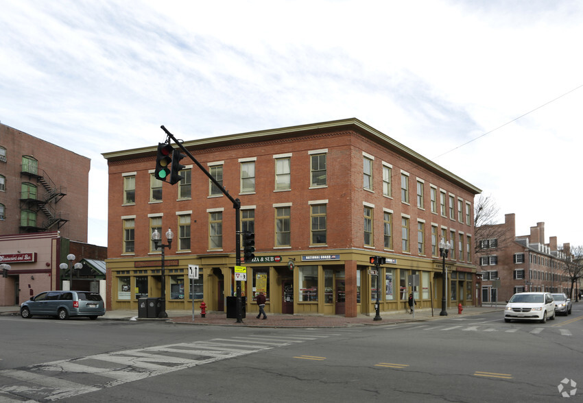 1-3 Merrimack St, Lowell, MA à louer - Photo principale - Image 1 de 14