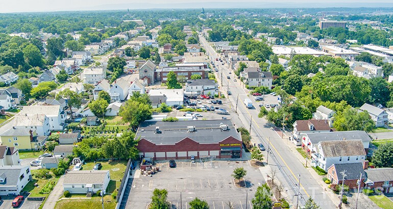 1936 Van Vranken Ave, Schenectady, NY à vendre - Photo du bâtiment - Image 2 de 3