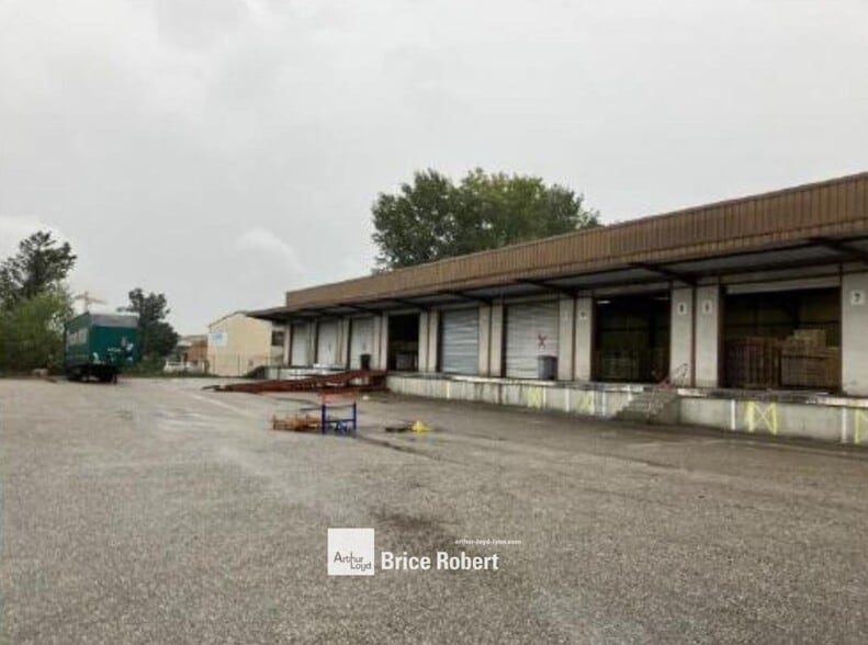 Flex in Saint Genis Laval for lease - Building Photo - Image 3 of 6