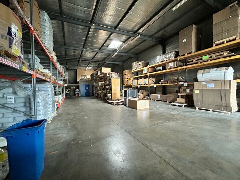 Flex in Chalon-sur-Saône for sale - Building Photo - Image 2 of 4