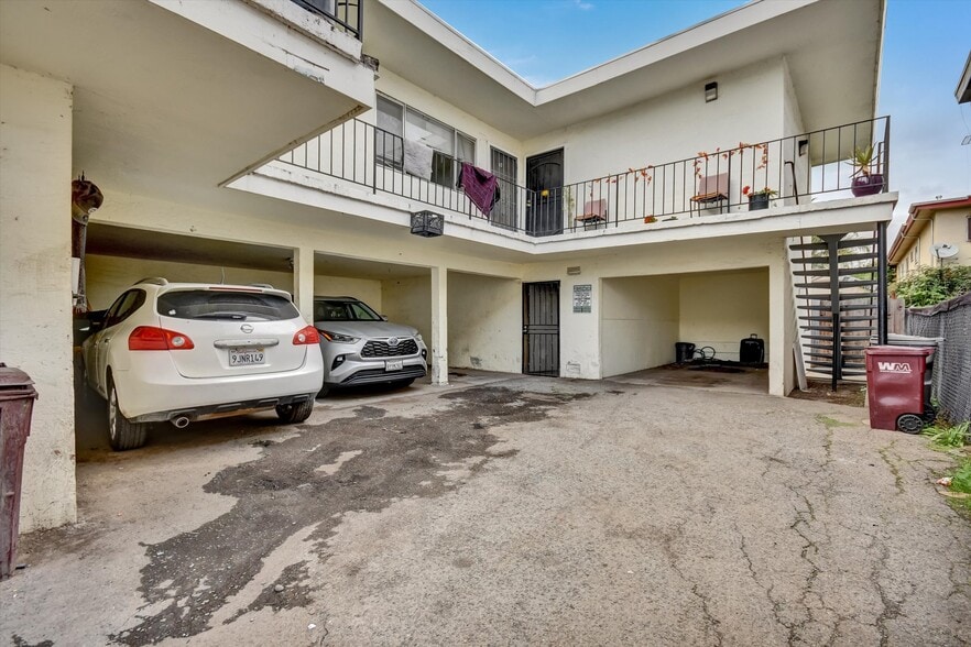 1035 76th Ave, Oakland, CA à vendre - Photo du bâtiment - Image 2 de 35