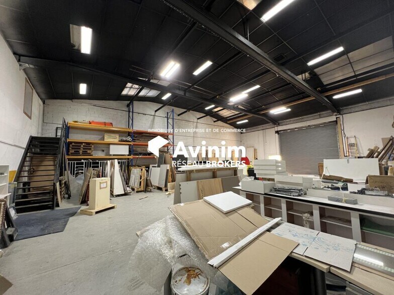 Retail in Saint-Germain-lès-Arpajon for lease - Interior Photo - Image 3 of 8