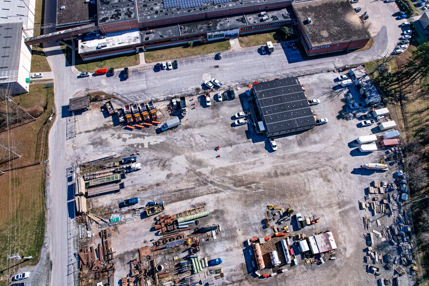 4616 Hendersonville Rd, Fletcher, NC à louer - Photo du bâtiment - Image 2 de 2