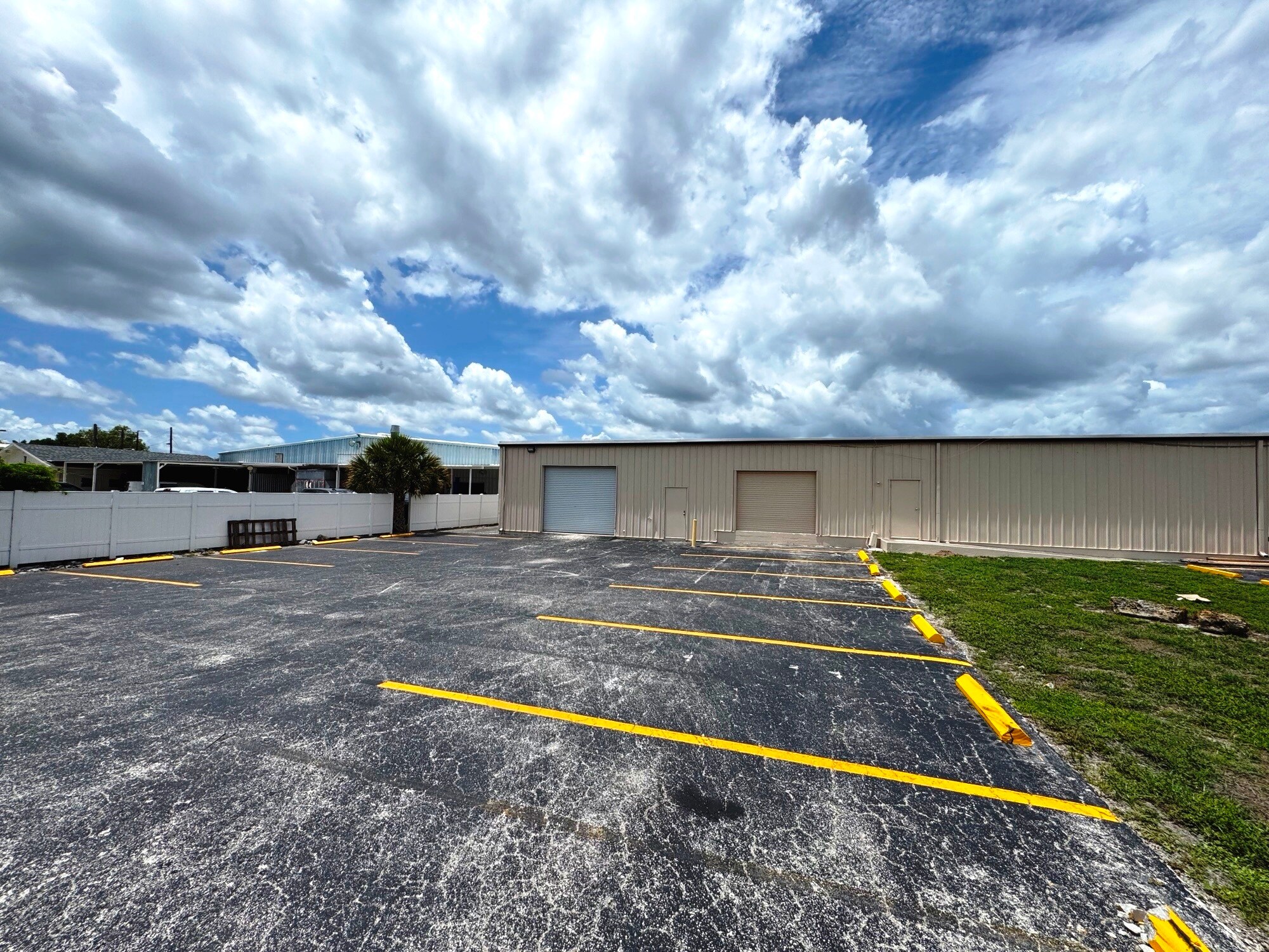 11120 S Cleveland Ave, Fort Myers, FL à louer Photo du bâtiment- Image 1 de 18