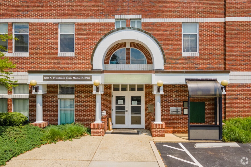 1223 N Providence Rd, Media, PA for lease - Building Photo - Image 2 of 5