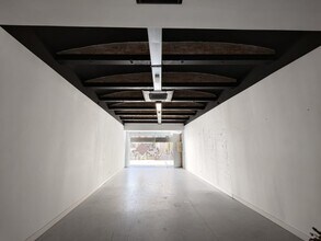 Retail in Vilanova i la Geltrú, Barcelona for lease Interior Photo- Image 2 of 7