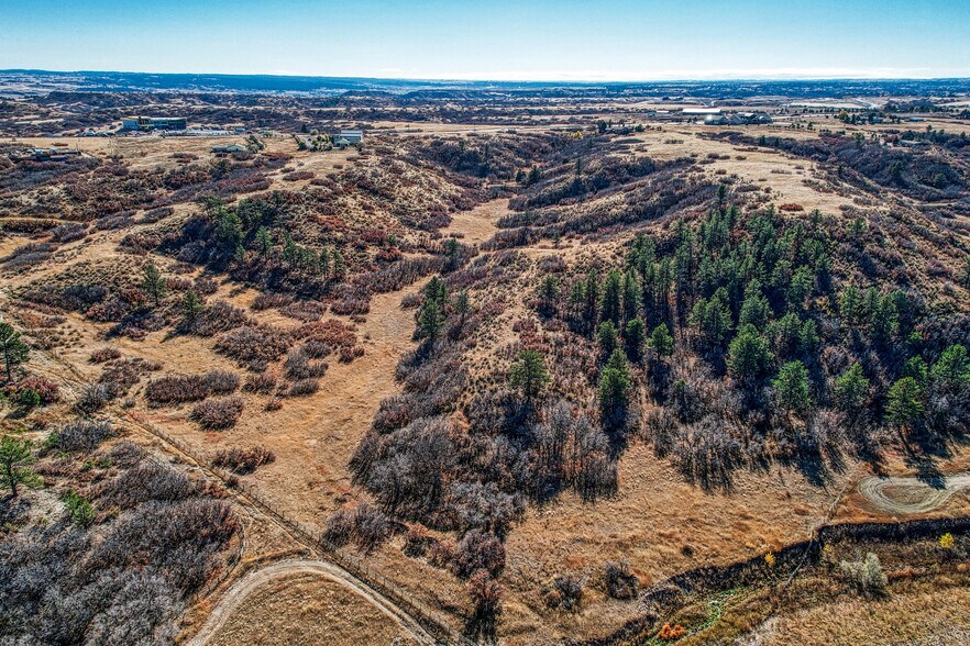 4865 N Crowfoot Valley Rd, Castle Rock, CO à vendre - Photo du bâtiment - Image 2 de 41