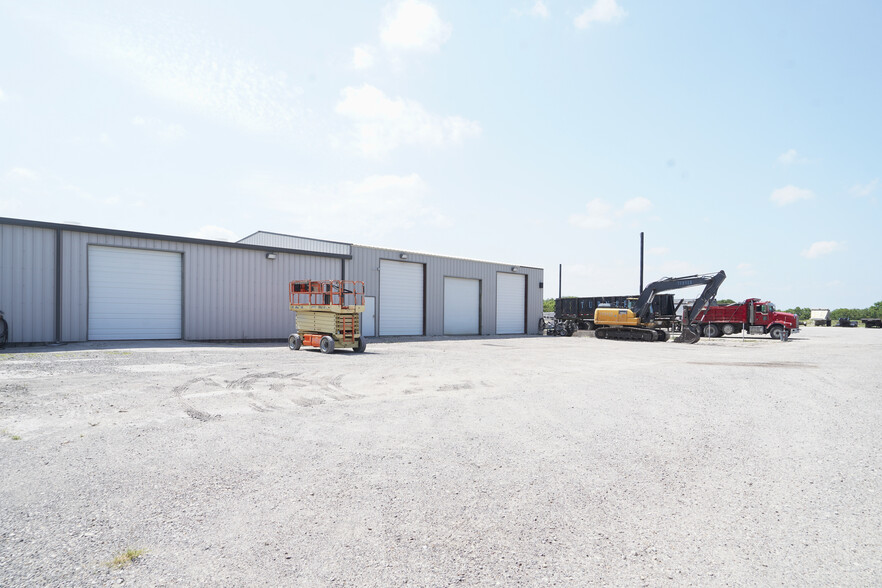 8808 County Road 1458, Taft, TX for lease - Building Photo - Image 2 of 11