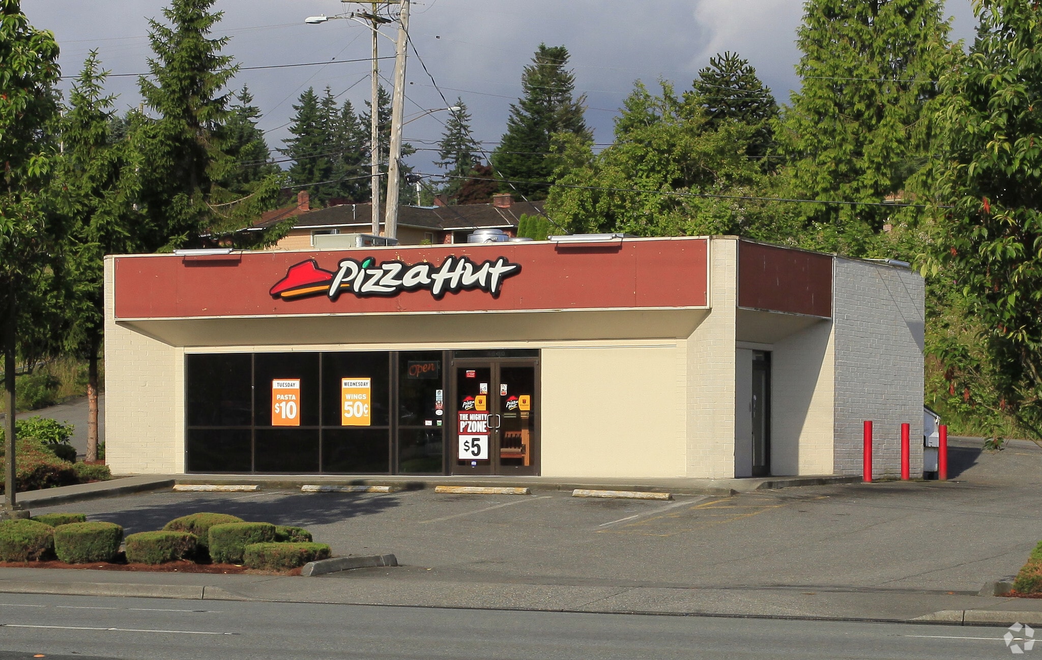 4830 Evergreen Way, Everett, WA for sale Primary Photo- Image 1 of 5