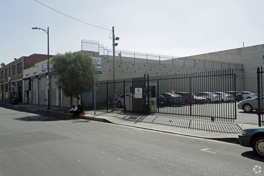 322-330 Omar Ave, Los Angeles, CA à vendre - Photo du bâtiment - Image 2 de 5