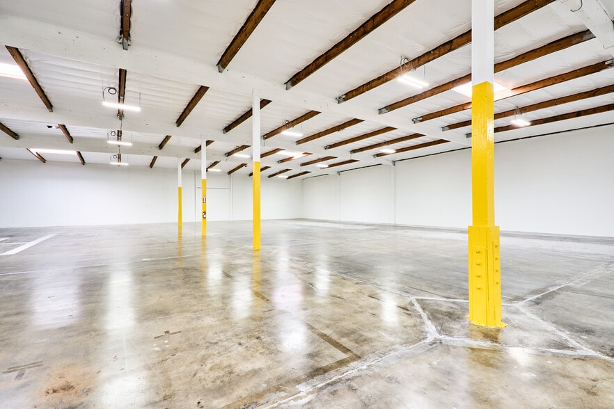 7103 Fair Ave, North Hollywood, CA for lease - Building Photo - Image 3 of 12