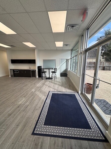 7720 Westview Dr, Houston, TX à louer - Photo intérieure - Image 3 de 9