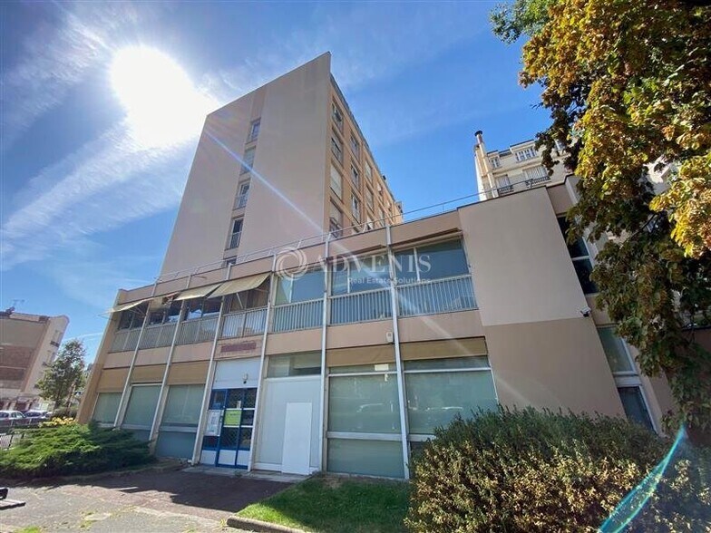 Office in Les Lilas for sale - Building Photo - Image 1 of 6