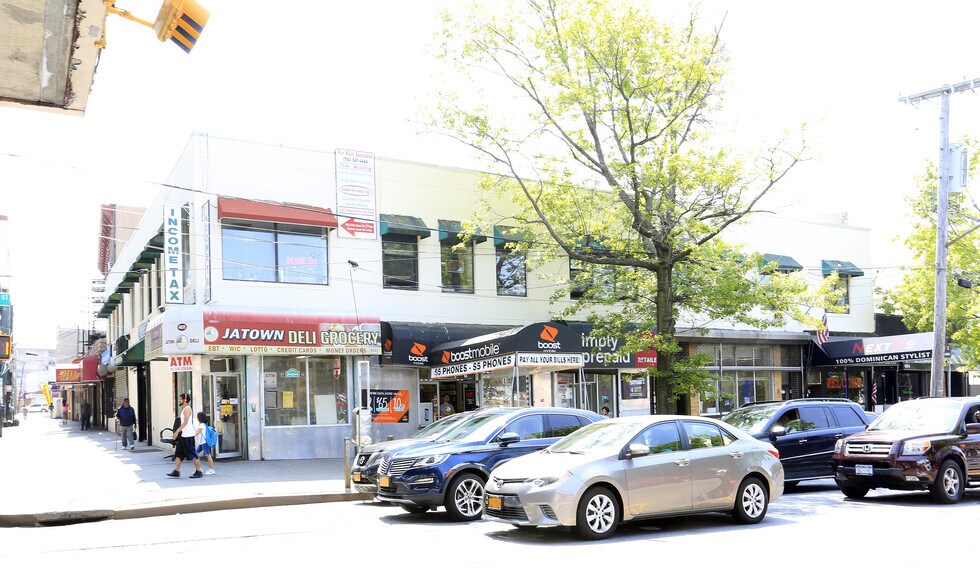 4653-4651 White Plains Rd, Bronx, NY à louer - Photo du bâtiment - Image 3 de 3