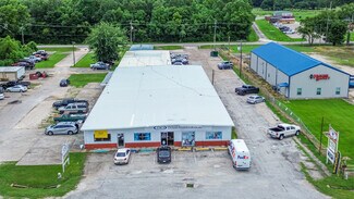 Plus de détails pour 2718-2720 N Main St, Liberty, TX - Commerce de détail à vendre
