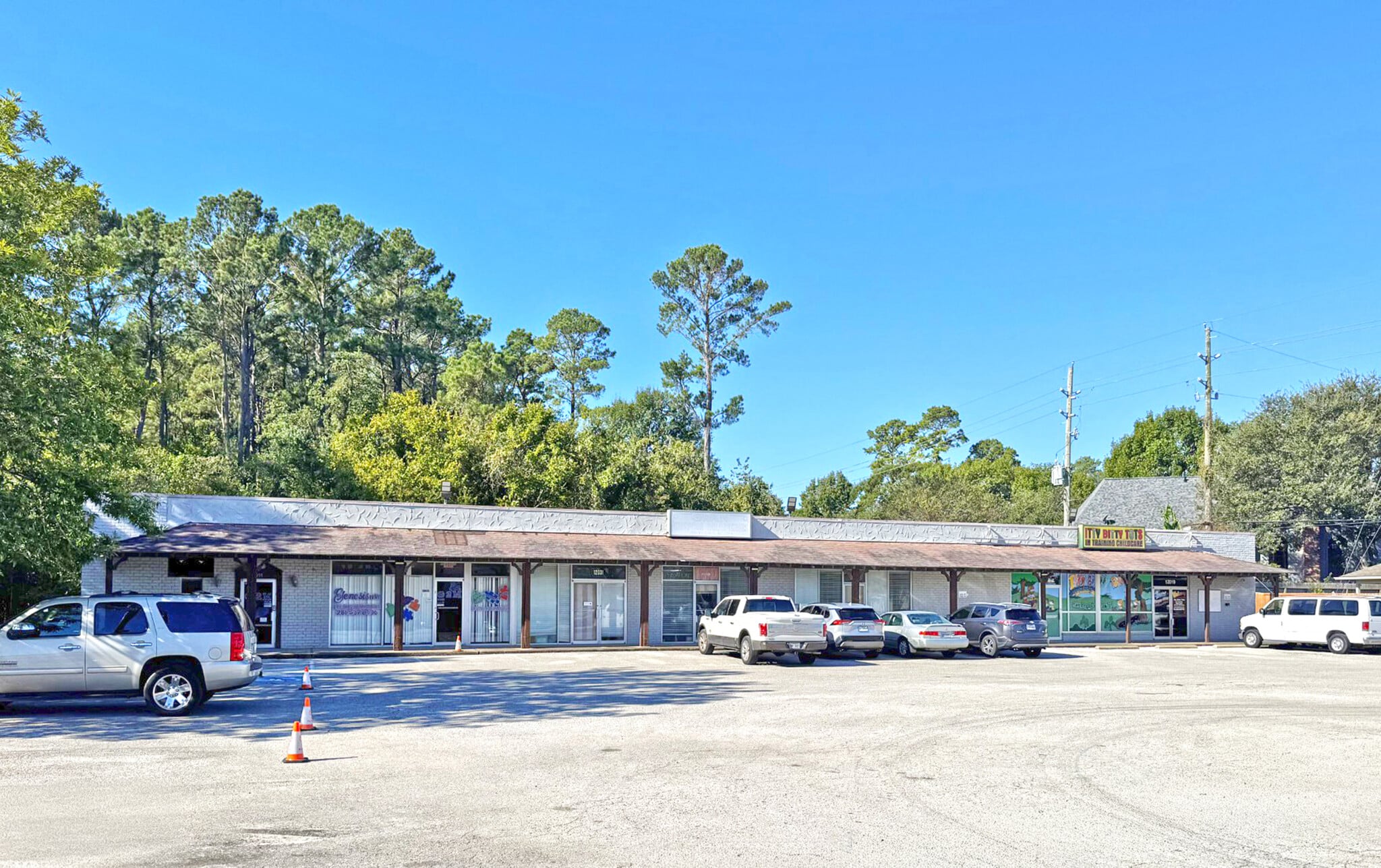 12019-12035 Misty Valley, Houston, TX for sale Primary Photo- Image 1 of 8