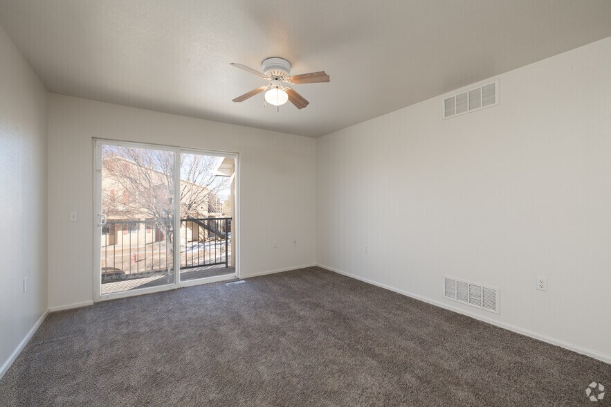 393 E Spaulding Ave, Pueblo, CO à vendre - Photo intérieure - Image 3 de 21