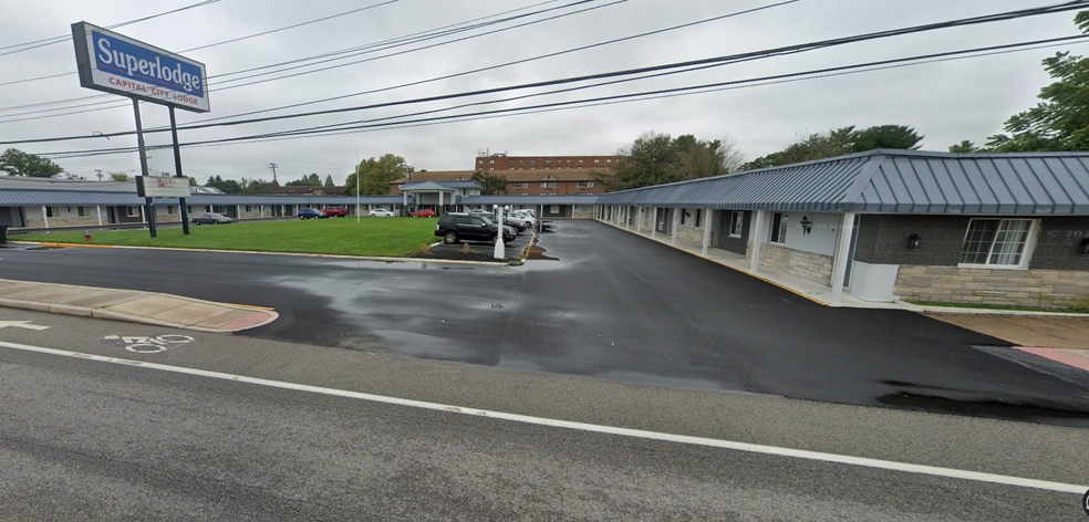246 N DuPont Hwy, Dover, DE à vendre - Photo du bâtiment - Image 2 de 4