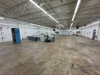 Plus de détails pour 406 Bishop Ave, Richardson, TX - Industriel à louer