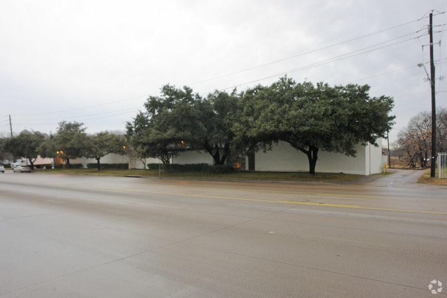1909 N Beckley Ave, Dallas, TX for lease - Building Photo - Image 3 of 4
