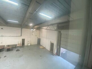 Plus de détails pour Rue Notre Dame, Argenteuil - Flex à vendre